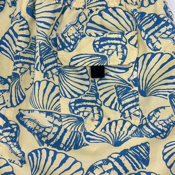 Vineyard Vines yellow, and blue seashell Trunks SZ XL - Picture 3 of 10
